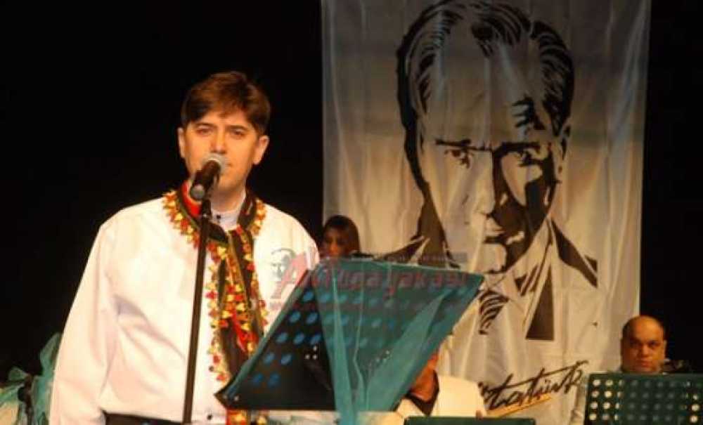 20 Kişilik Solo 250 Kişilik Koro