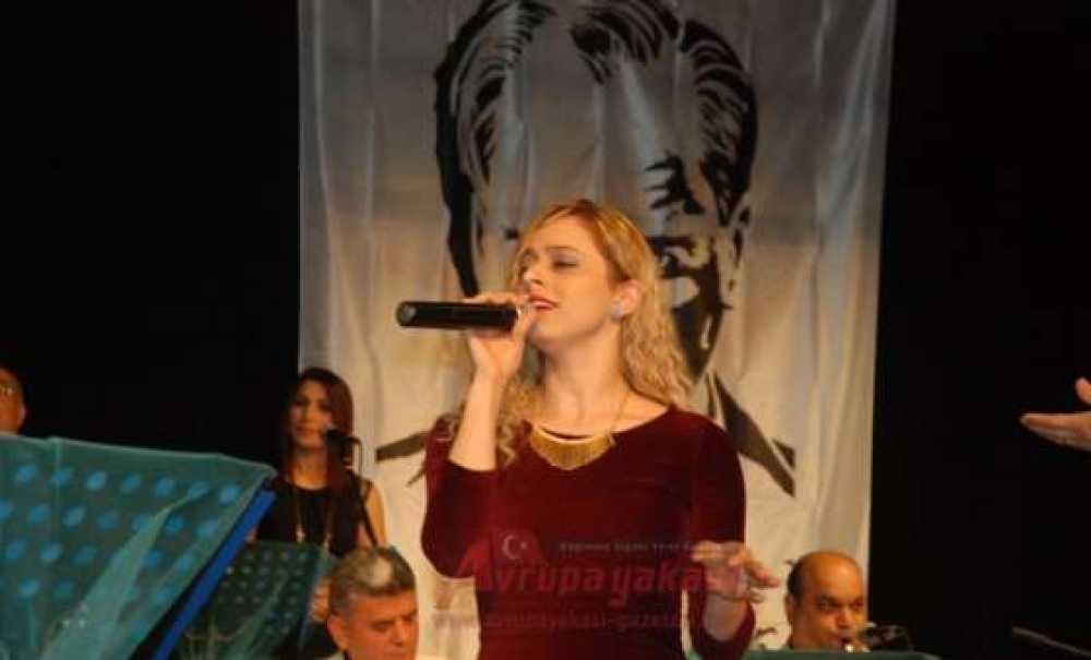 20 Kişilik Solo 250 Kişilik Koro