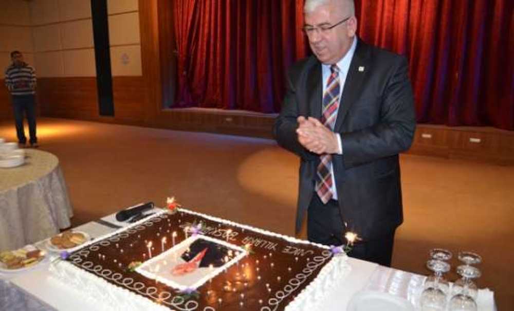 Ak Parti`den Çalışan Gazeteciler Günü Programı