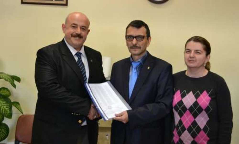 Mhp'li Bayraktar Mazbatasını Aldı