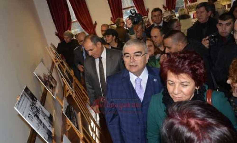 Tarihi Belediye Binasına Görkemli Açılış