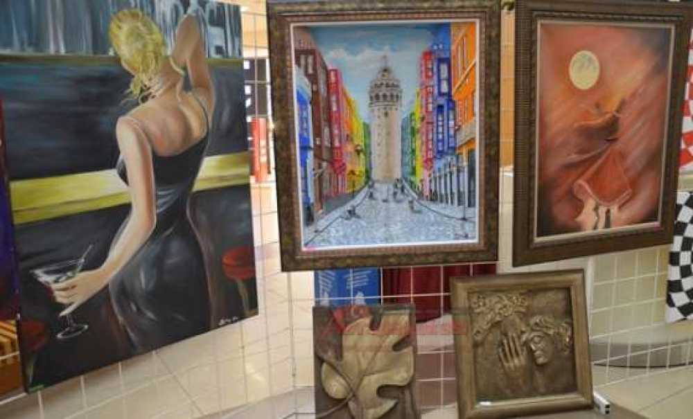 Ressam Esra Coşkun'un Sergisi Açıldı