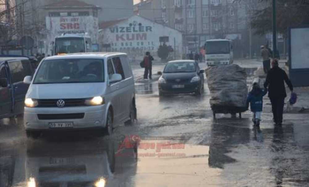Karlar Eridi Çamuru Kaldı