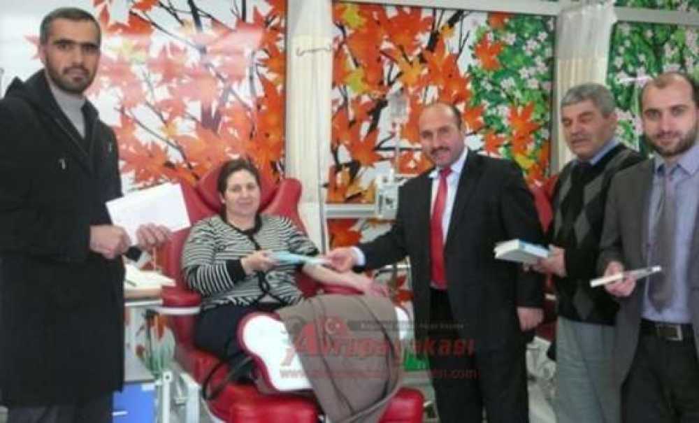 Çorlu Müftülüğü Devlet Hastanesinde Kitap Dağıttı