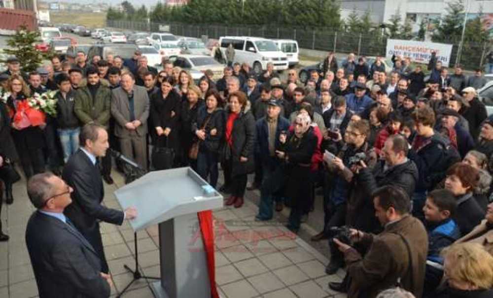 Aday Adaylığını Açıkladı