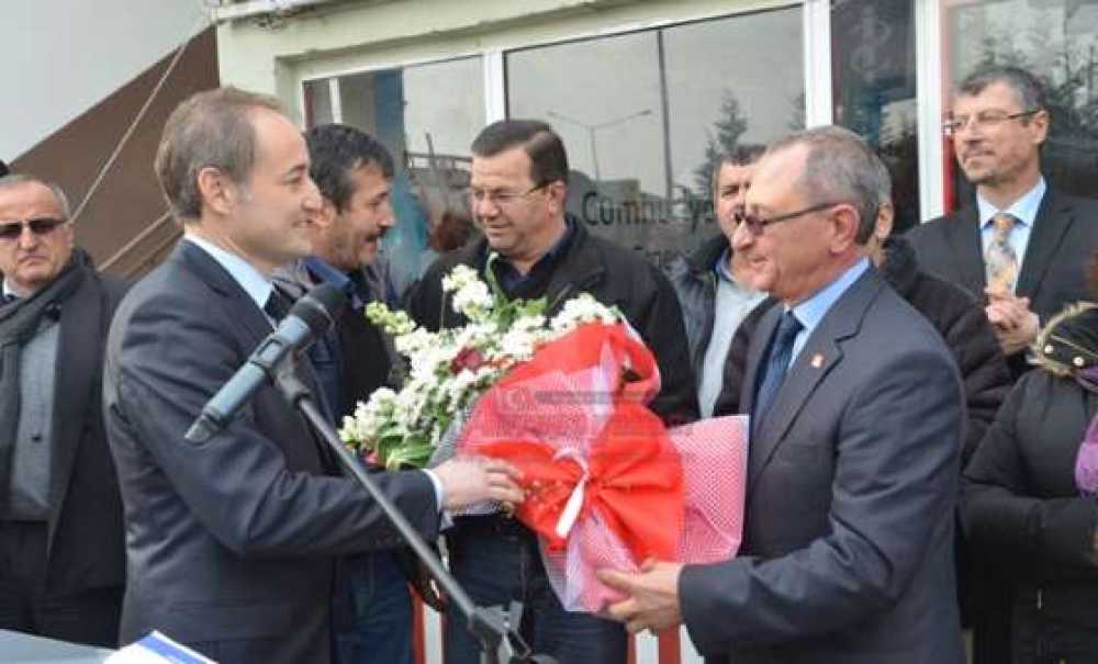 Aday Adaylığını Açıkladı