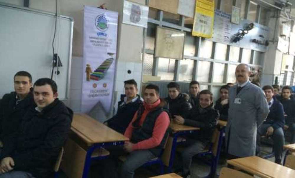 Bu Kez Öğretmenleri Sözlüye Kalktı