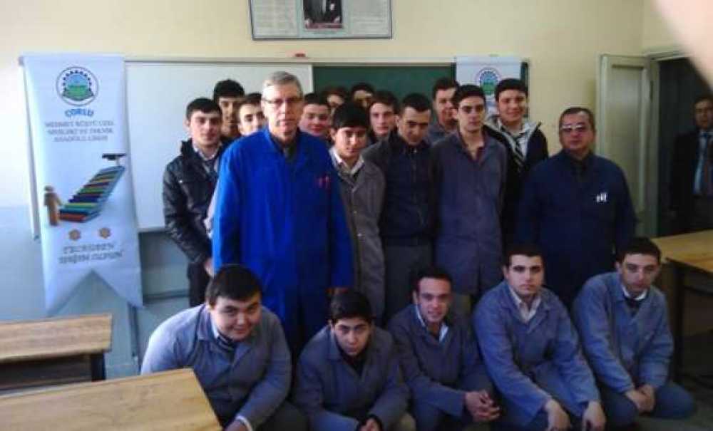 Bu Kez Öğretmenleri Sözlüye Kalktı