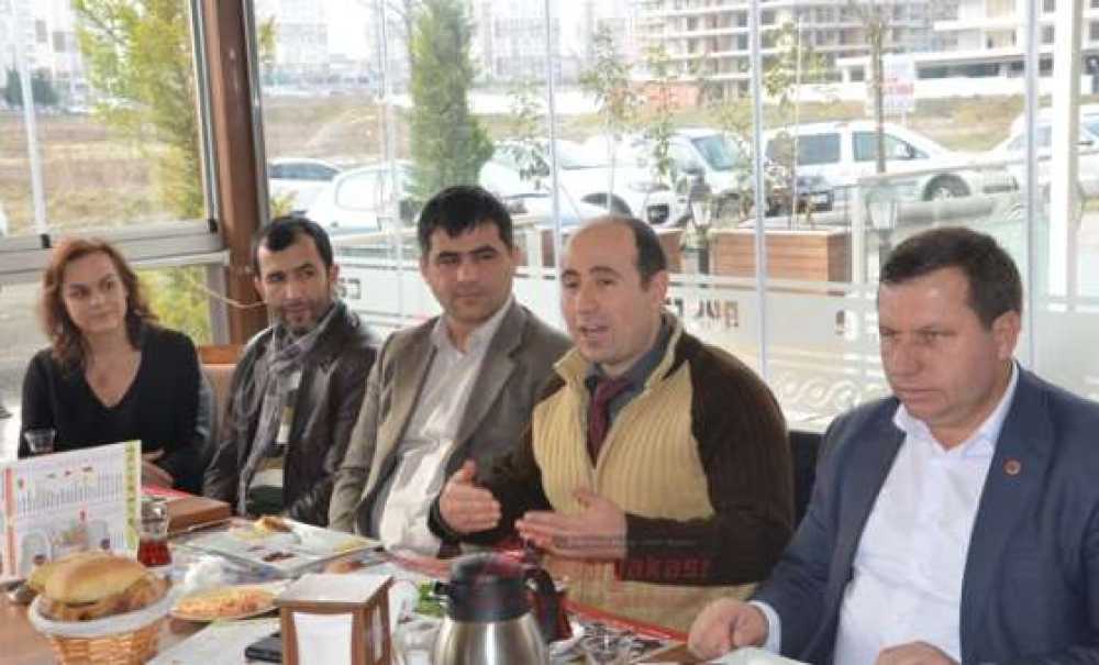 Şahinler Ortaokulu Yönetimi Velilerle Buluştu