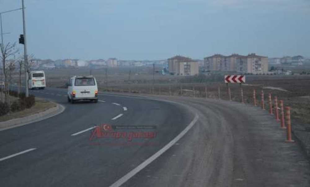 Kaza Virajı Tehlike Saçıyor