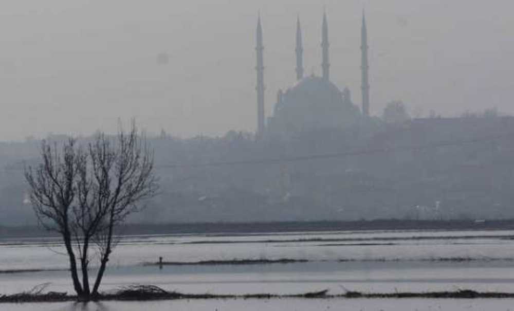 Sel Gitti, Kumu Kaldı