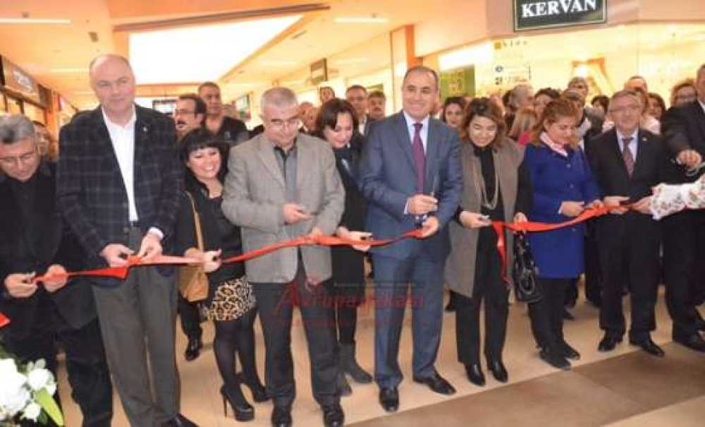 Çorlu Halk Eğitimi Merkezi'nden Hayat Bir Mozaik Sergisi