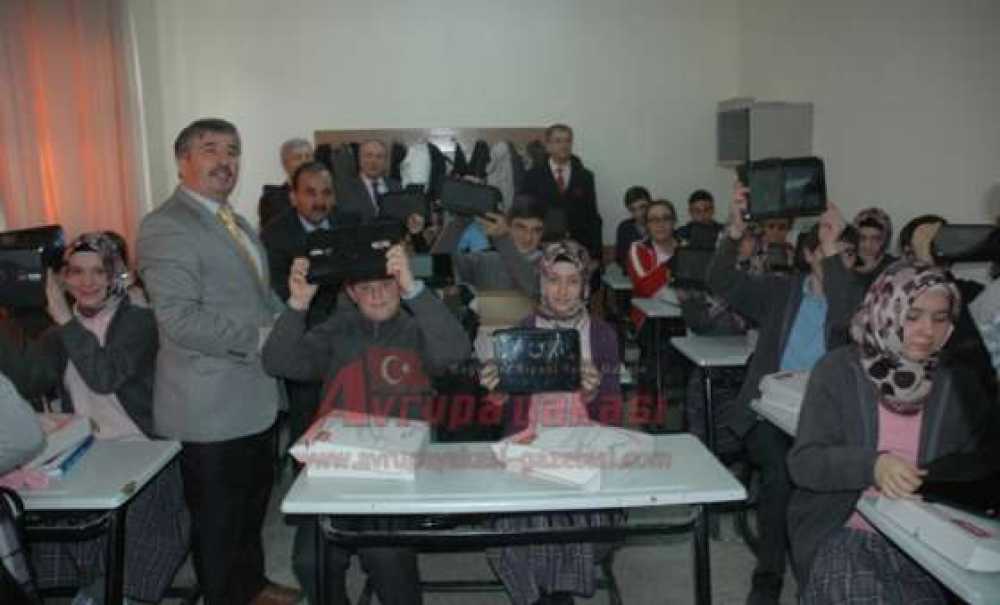 Türkiye`de Pilot Olarak Seçilen 102 Okuldan 2`si Çorlu`dan