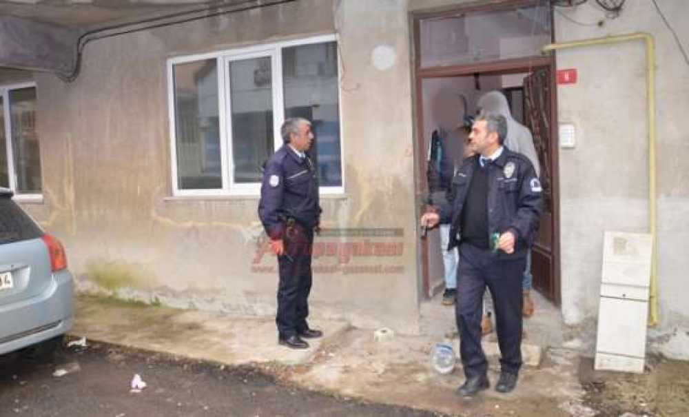 Metruk Evler Tehlike Saçıyor