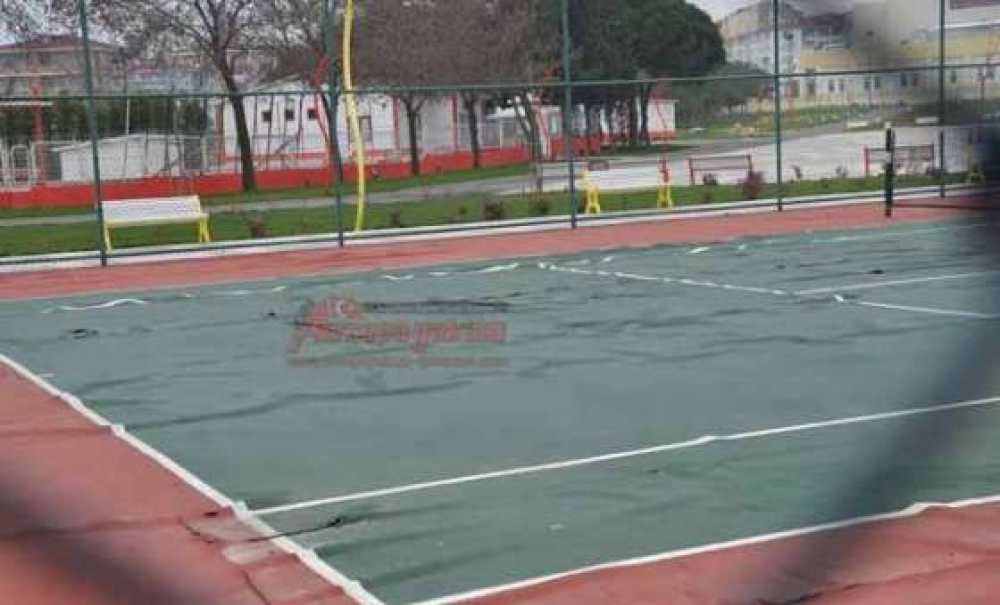 Tenis Kortları Beton Oldu