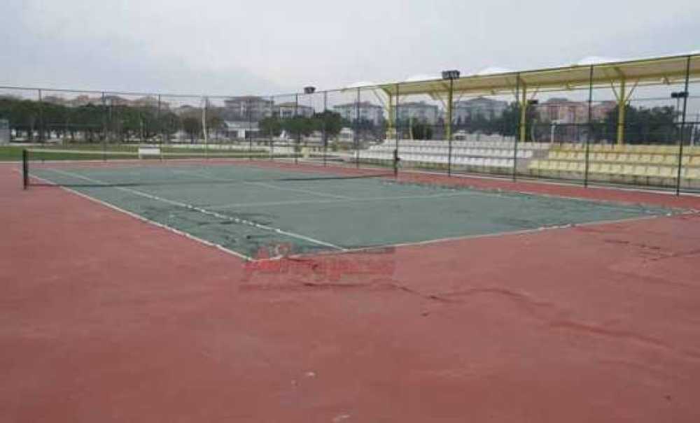 Tenis Kortları Beton Oldu