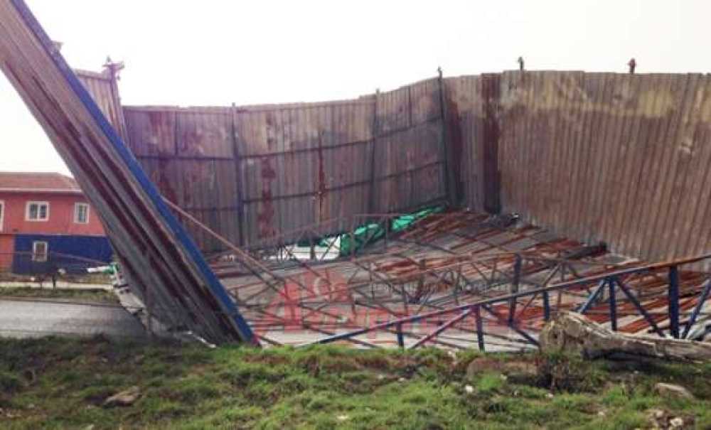 Fırtına Edirne – Ergene Yolunu Ulaşıma Kapattı