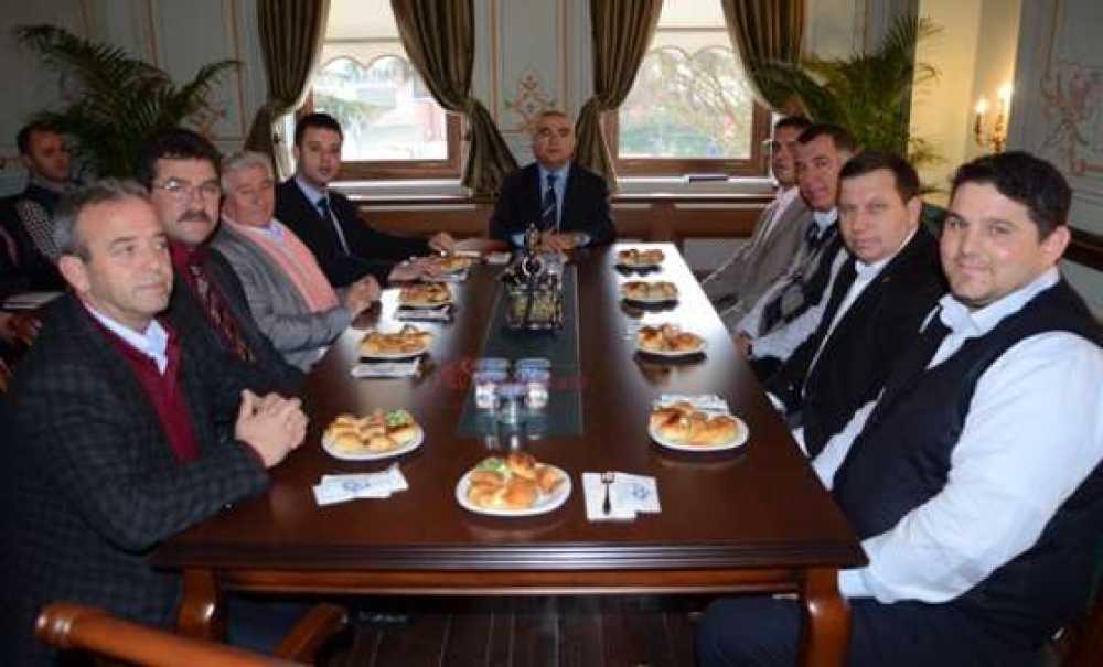 Ünal Baysan Kahvaltılara Başladı