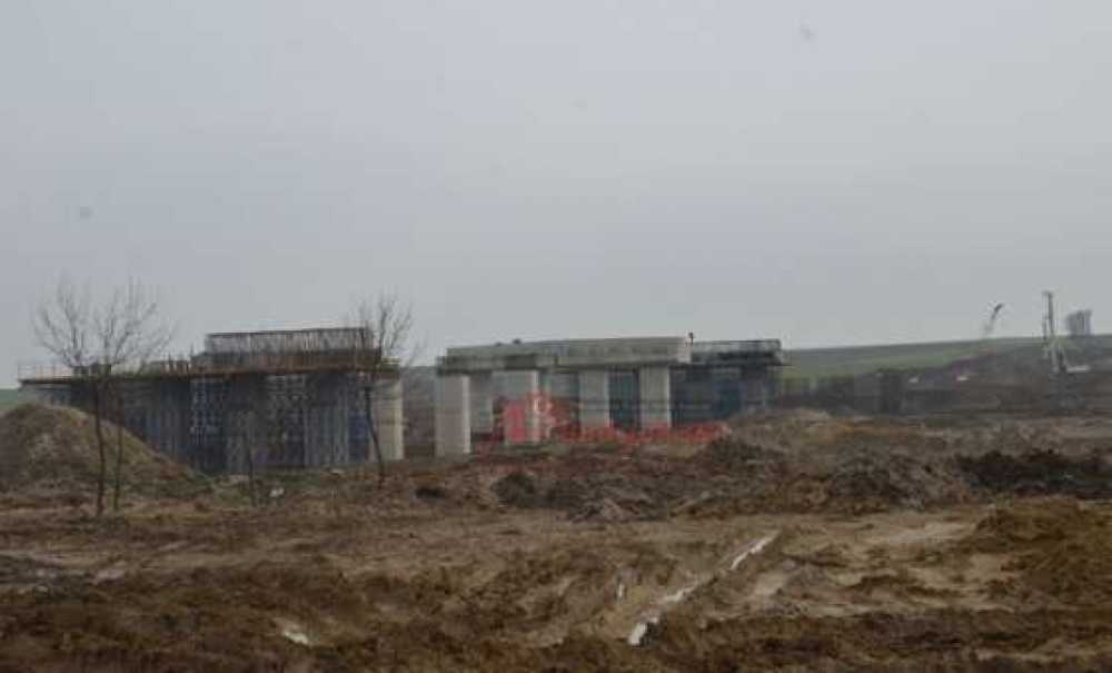 Viyadük Yapımı Sürüyor