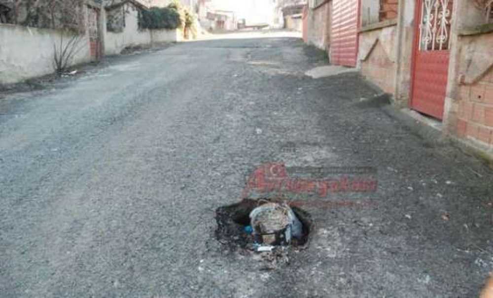 Vatandaş Kendi Yolunu Kendi Onardı