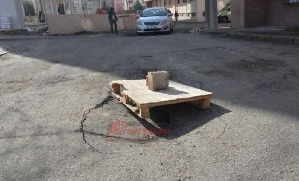 Yol Çökmesine Paletli Önlem