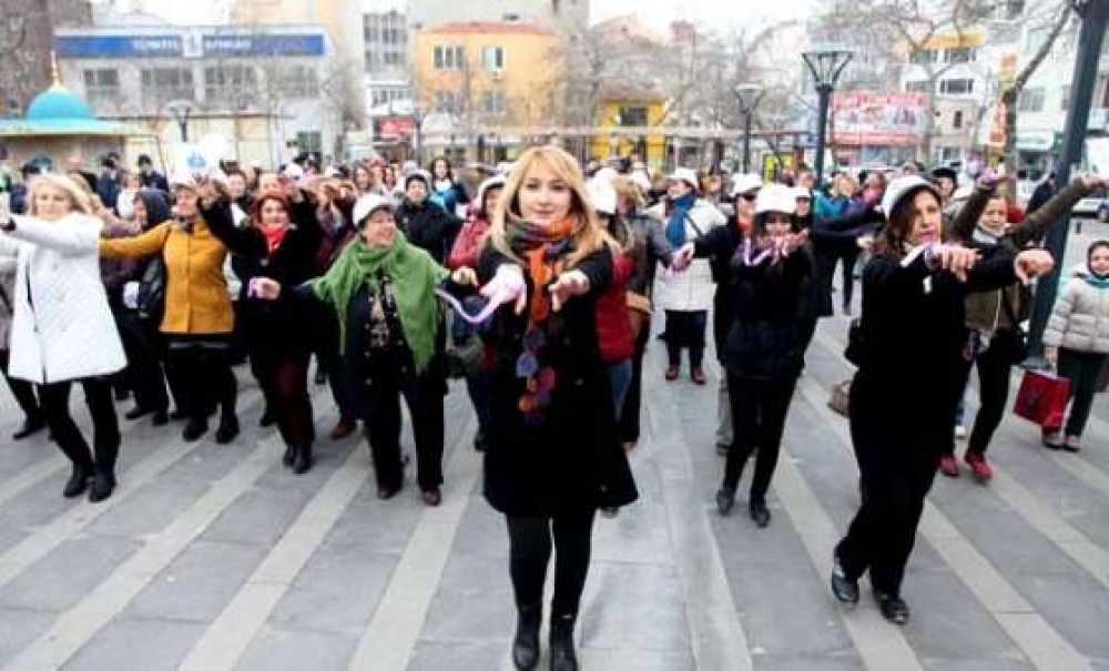 Kadına Şiddete Danslı Tepki