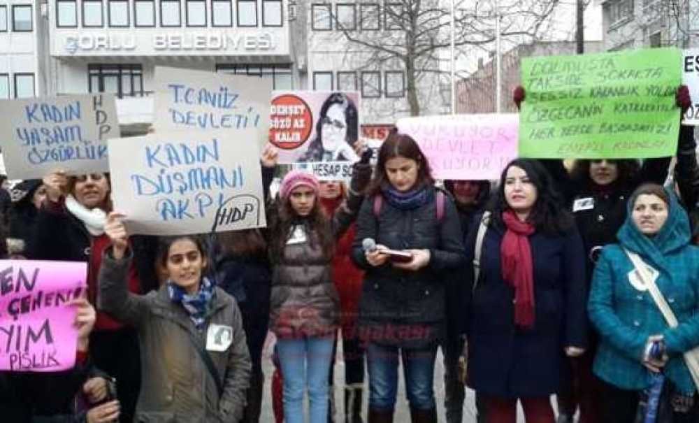 Çorlu'da Kadınlardan Özgecan Yürüyüşü