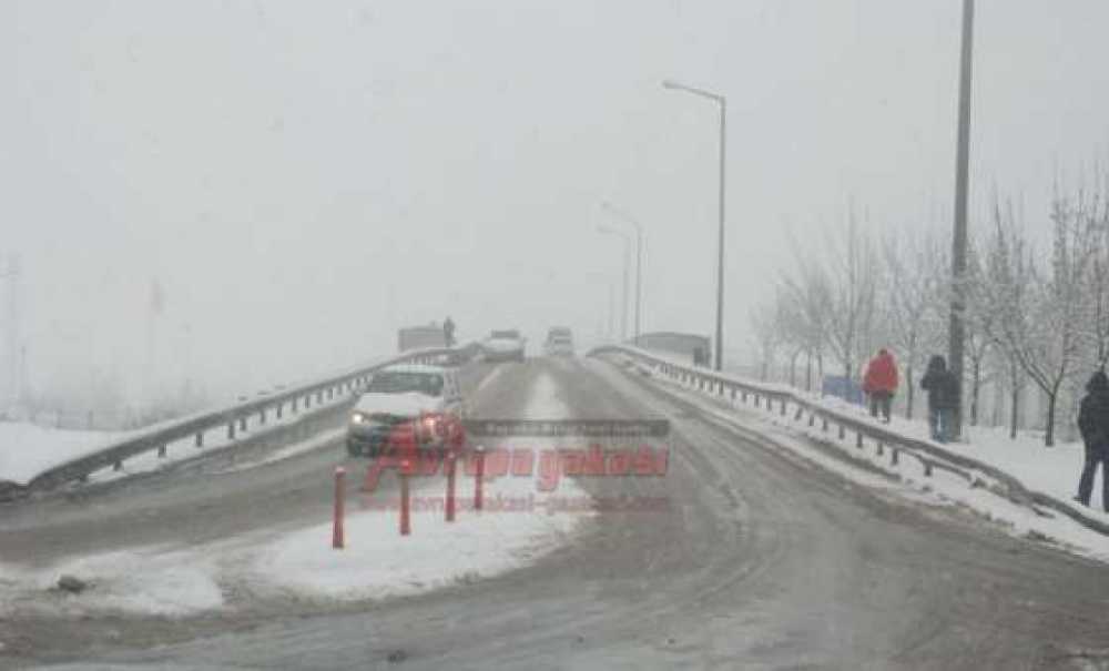 Çorlu Güne Karla Uyandı
