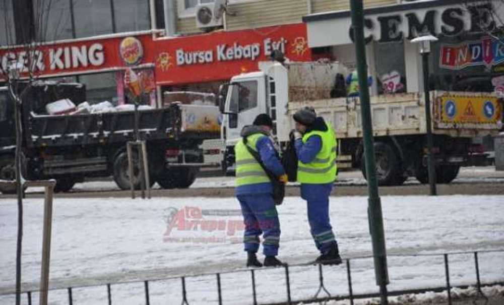 Kar Demeden Çalıştılar