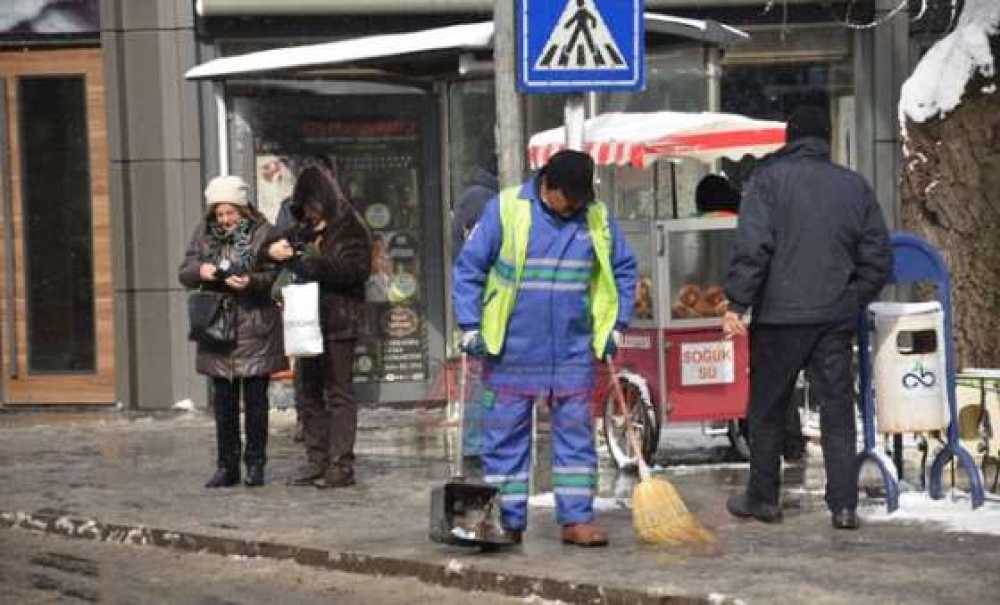 Kar Demeden Çalıştılar