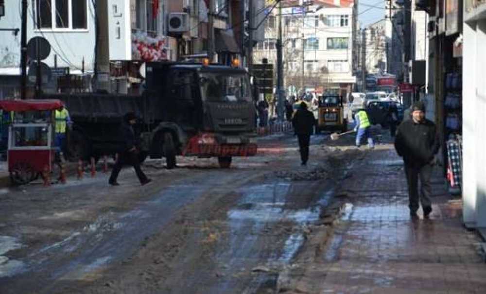 Su Patlağı Trafiği Felç Etti