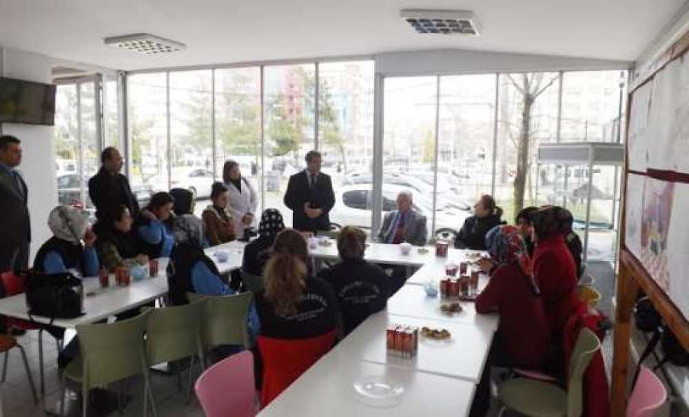 Hasta Ve Yaşlı Refakatçi Kursu Tamamlandı