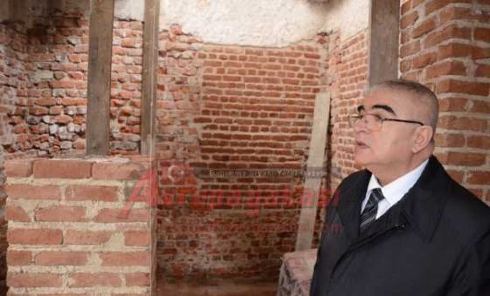 Başkan Baysan Restorasyonu Devam Eden Tarihi Belediye Binasını İnceledi