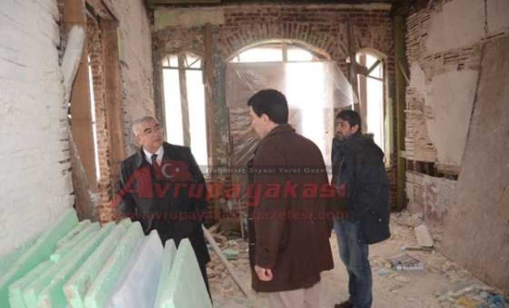 Başkan Baysan Restorasyonu Devam Eden Tarihi Belediye Binasını İnceledi