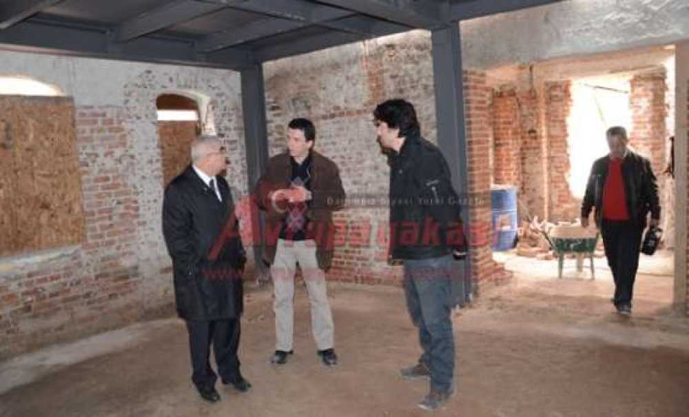 Başkan Baysan Restorasyonu Devam Eden Tarihi Belediye Binasını İnceledi
