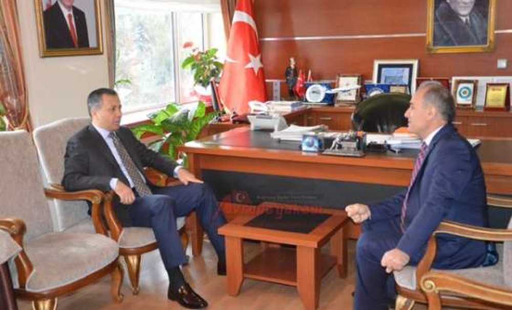 Vali Yerlikaya'dan Kaymakam Kılıç'a Veda Ziyareti
