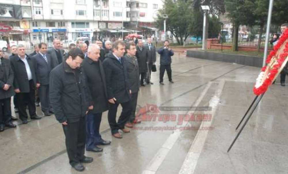 Çorlu Ziraat Odası`ndan Atatürk Anıtına Çelenk