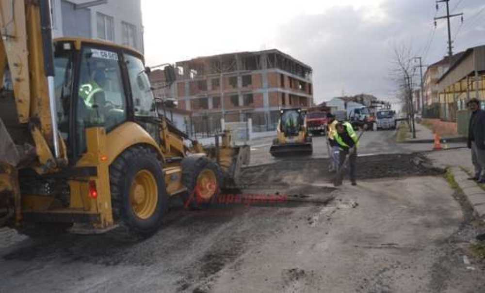 Çorlu Belediyesi'nden Yollara Onarım