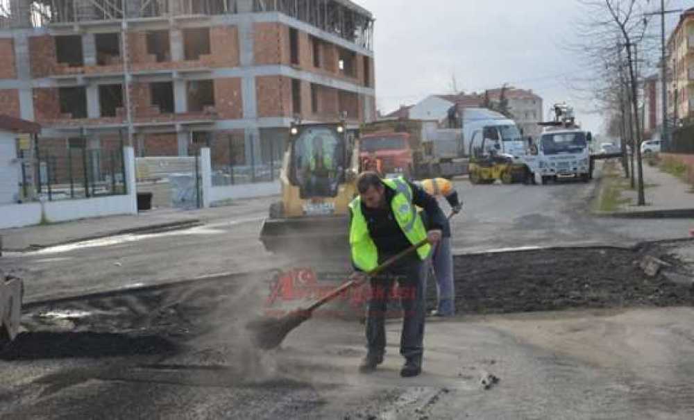 Çorlu Belediyesi'nden Yollara Onarım