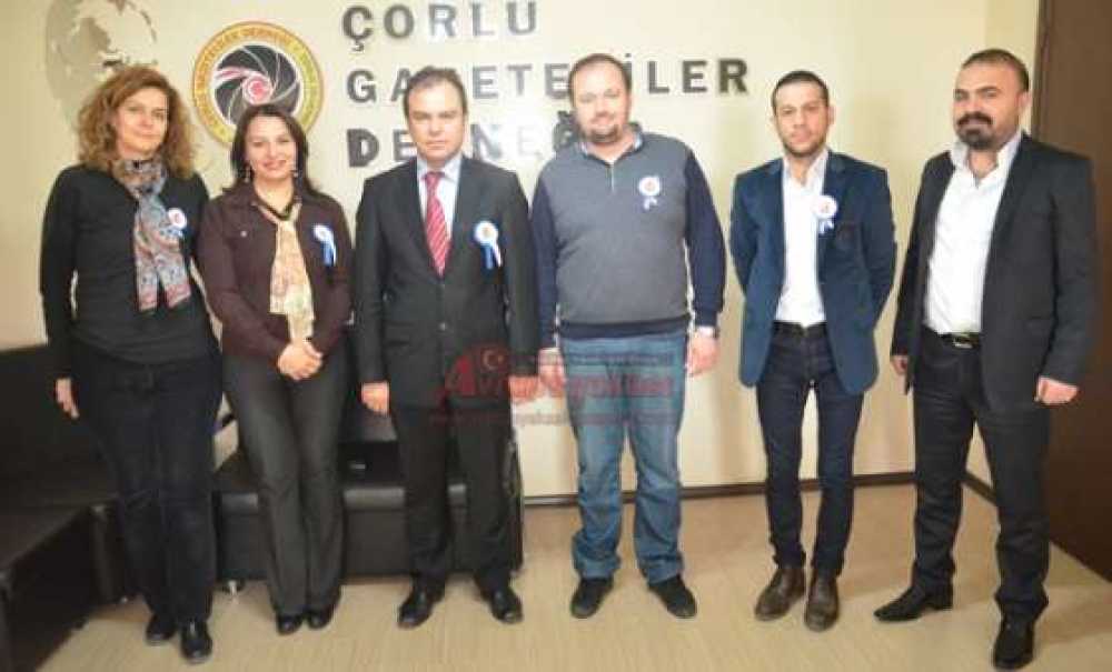 Vergi Dairesinden Çorlu Gazeteciler Derneği`ne Ziyaret