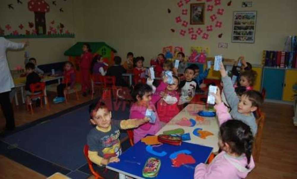 Çorlu'da Okul Sütü Dağıtımı Gerçekleştirildi