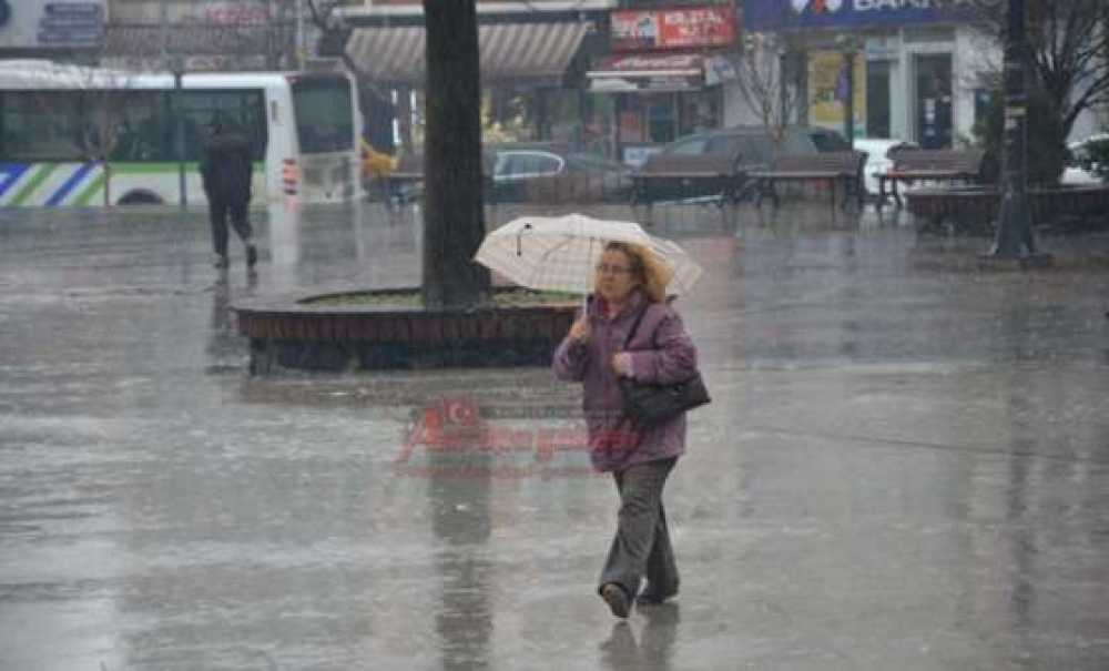 Yağmur Hazırlıksız Yakaladı