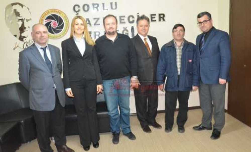 Trakya Koleji'nden Çorlu Gazeteciler Derneği'ne Ziyaret