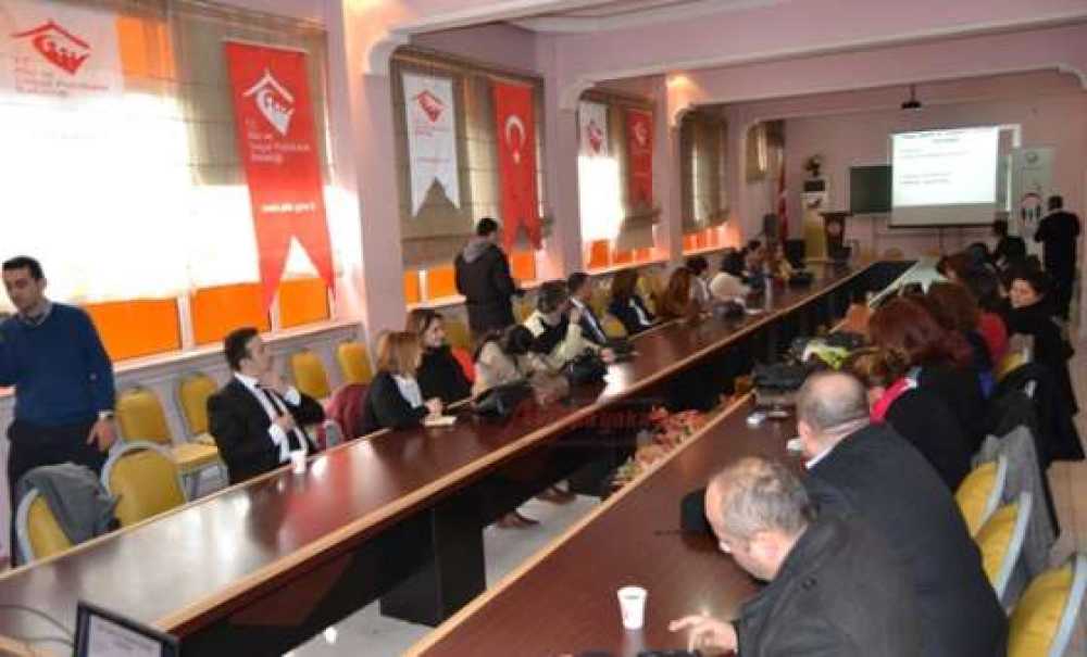 Sosyal Hizmet Merkezinden Öğretmenlere Bilgilendirme