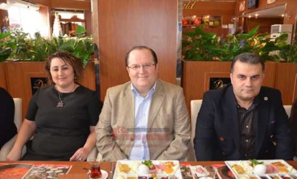 Merkez Parti Basınla Buluştu