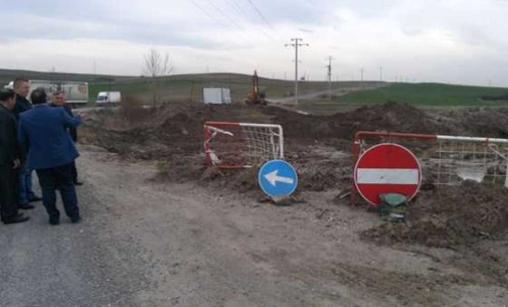 Kaymakam Kızıltoprak`tan Ulaş Ve Karamehmet`e Ziyaret