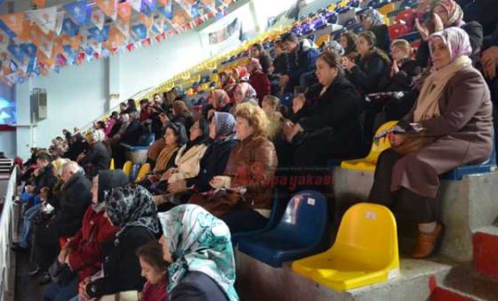 Ak Parti'den Kadınlar Günü Konseri