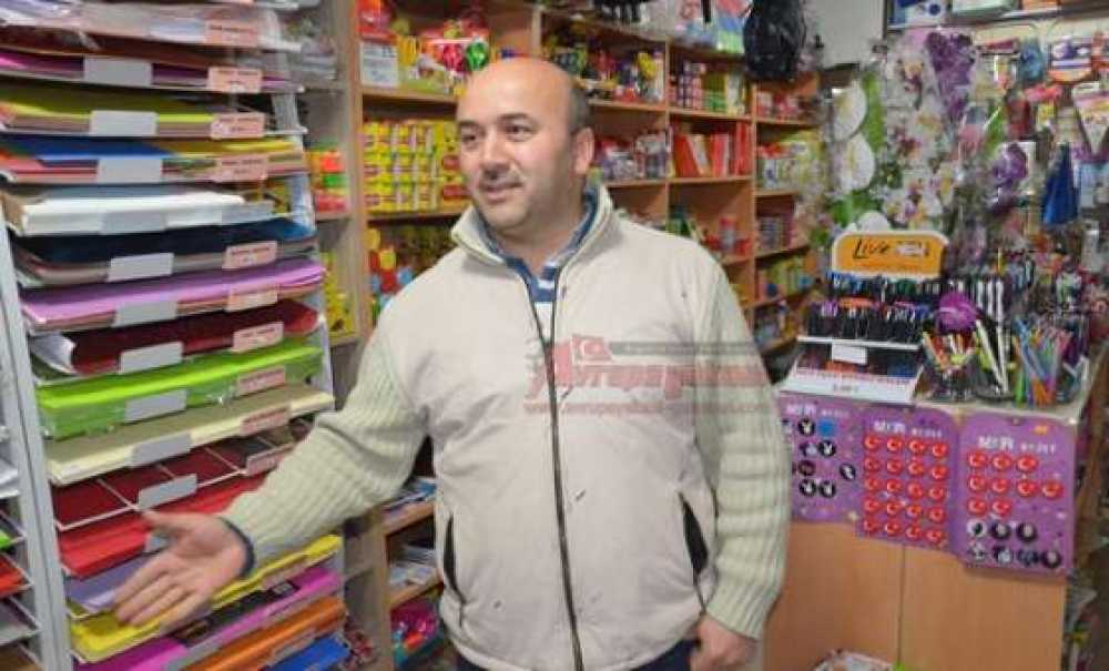 Akın Kırtasiye Sahibi Suat Özden Akın;“Kitapların Ücretsiz Dağıtılması Bize Zarar, Sektöre Kalite Getirdi”