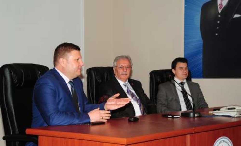 Şampiyon Sporculardan Milli Eğitim Müdürü Güçlü'ye Ziyaret