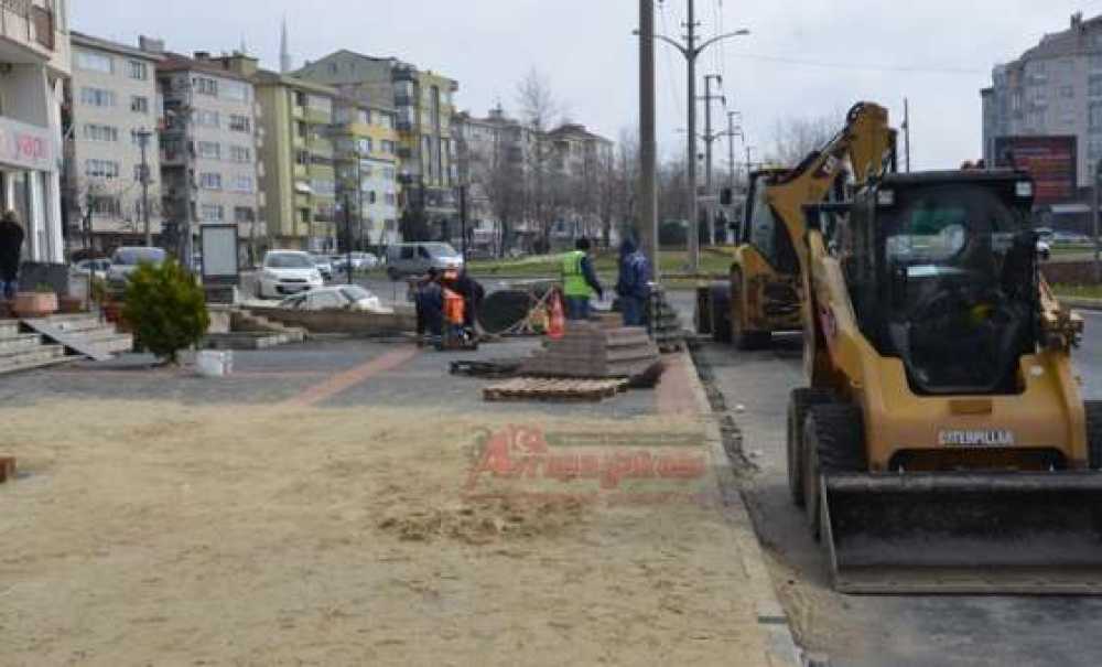 Çorlu Belediyesi'nden Kaldırım Çalışması
